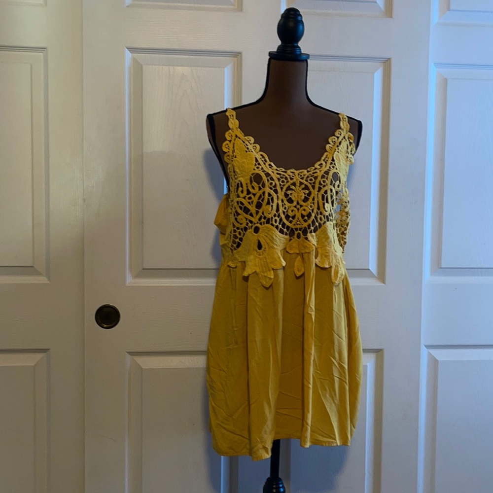 NWT beautiful C.O.C Curvy fit 1XL top